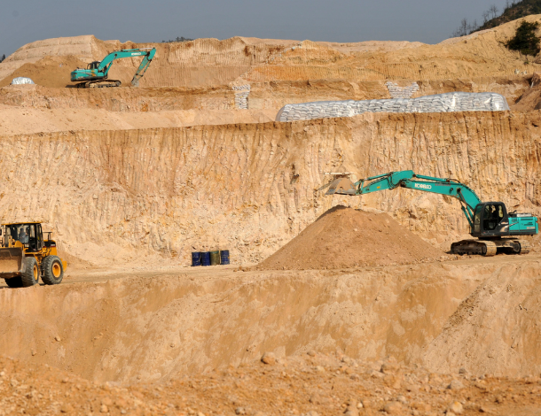 Bisakah Barat Melepas Kurungan China Atas Logam Tanah?