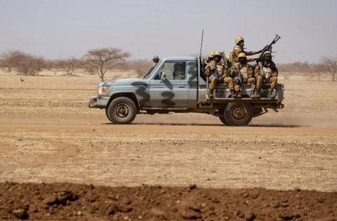 Seorang Wanita Mali Dieksekusi Mati di Depan Umum