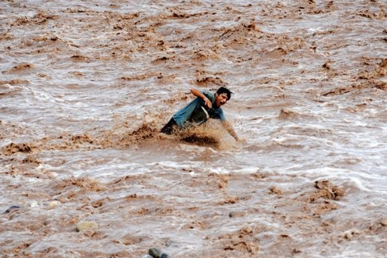 Banjir Longsor Pakistan Menyebabkan banyak Orang Tewas