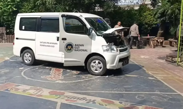 mobil-mbg-tabrak-siswa-dan-guru-di-jakut